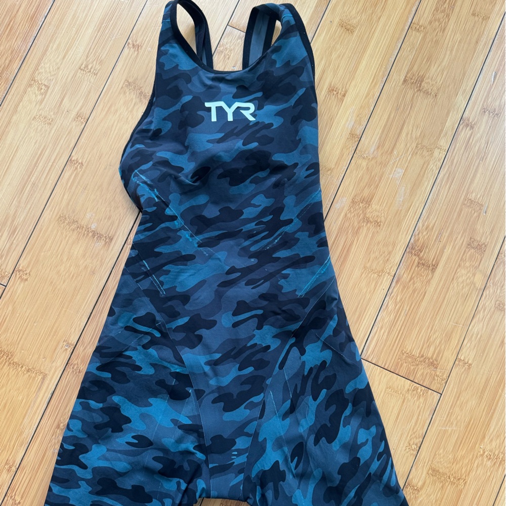 TYR Venzo Navy and Black Camo Techsuit